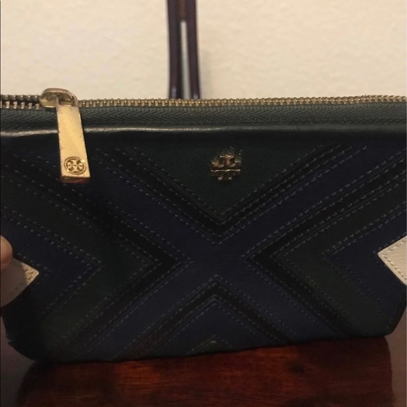 Tory Burch Wallet - Picture 5 of 6